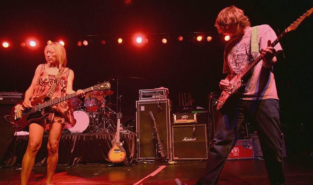 Sonic Youth cuelgan en la red 12 de sus mejores shows en vivo en 30