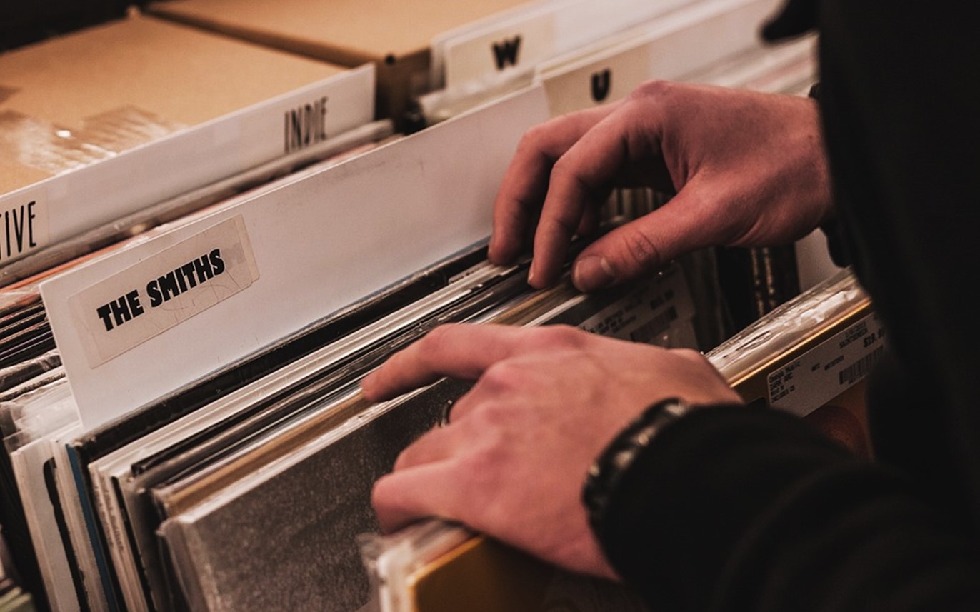 Por primera vez desde 1986, los vinilos vendieron más que los CDs en 2019