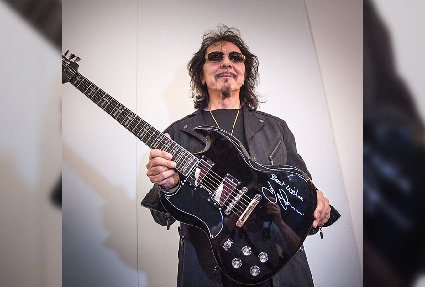 Tony Iommi presenta «Scent of Dark» (VIDEO), nueva rola instrumental ...